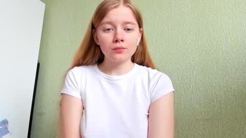 Snapshot of eva_tomiok chatting on October 26, 7:37 am Eva online show from October 26, 7:37 am