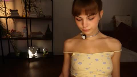 Hello my name is Eva its my first day here online show from October 13, 7:55 am