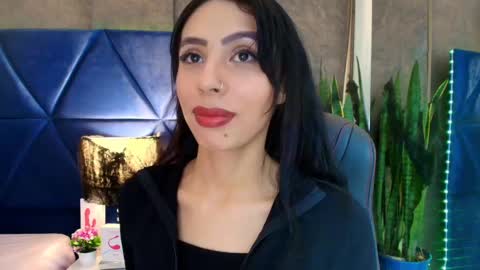 Snapshot of evaa_cloee chatting on October 21, 4:16 am EVA CLOEE online show from October 21, 4:16 am