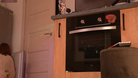 Eva here Wednesday till Sunday online show from April 8, 2:30 pm