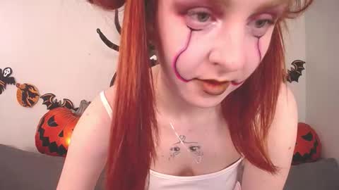 Adelina online show from October 31, 6:15 am