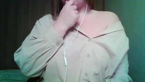 evasapples2026 online show from April 9, 8:36 pm