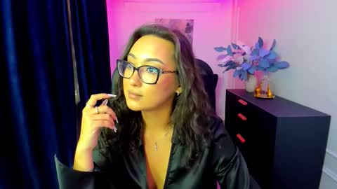 evasarazardje online show from September 10, 11:32 am