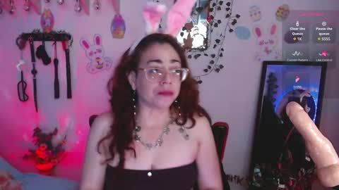 Eve Blue  friends. IG eve blue77 TW EveBlue 1 OF eveblue7 online show from March 31, 6:35 am