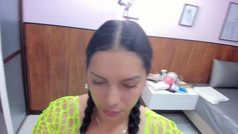 Snapshot of evelin_belen chatting on January 11, 11:45 am EVELIN online show from January 11, 11:45 am