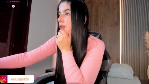 E V E L I N online show from February 1, 2:21 am