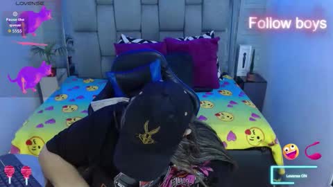 evelin zaens online show from November 27, 5:10 am