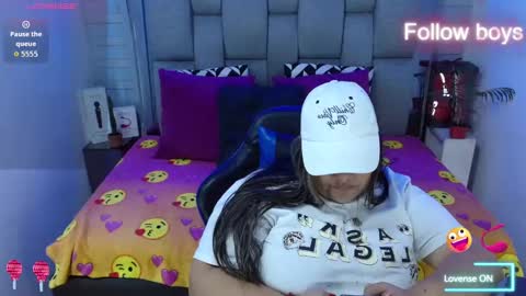 evelin zaens online show from October 31, 6:26 am