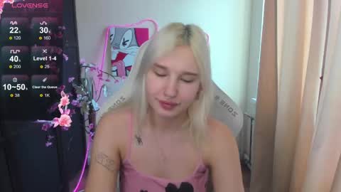 Evelina online show from March 15, 4:58 am