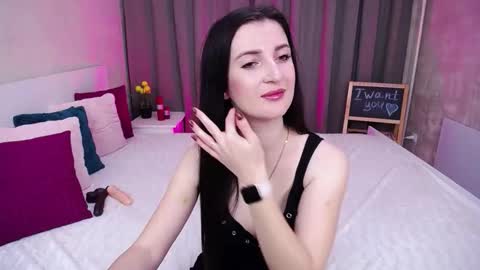 Snapshot of evelingills chatting on October 21, 5:11 am Evelin online show from October 21, 5:11 am