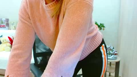 evelove online show from February 7, 6:12 pm