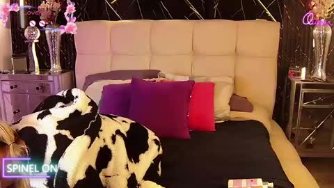 EvelynaGrey online show from April 18, 9:45 am