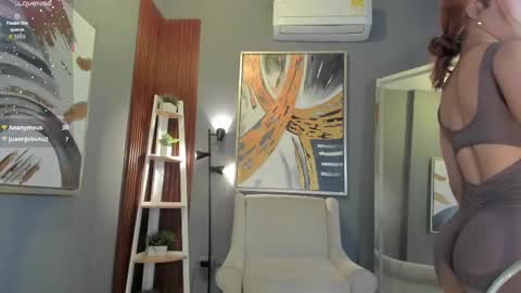 Sophia online show from December 17, 8:35 pm