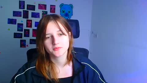 Evie online show from December 1, 10:23 pm