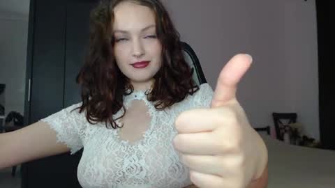 Snapshot of eviik chatting on October 20, 8:34 pm Lessie online show from October 20, 8:34 pm