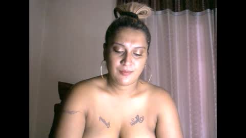 Snapshot of exoticindian37 chatting on December 23, 4:17 pm exoticindian37 online show from December 23, 4:17 pm