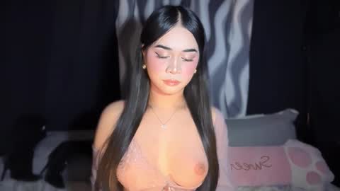 Snapshot of expensivets_chloe chatting on October 1, 4:12 pm chloee online show from October 1, 4:12 pm