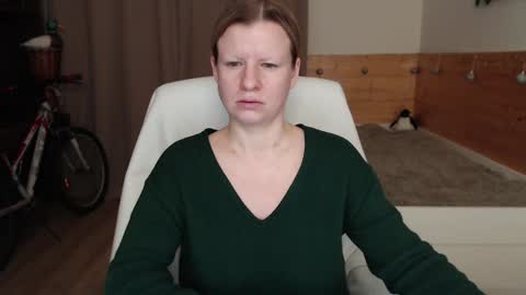 Crystal online show from December 4, 12:30 am