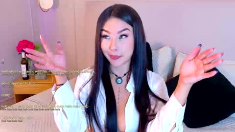 eymicooper online show from February 20, 8:09 pm