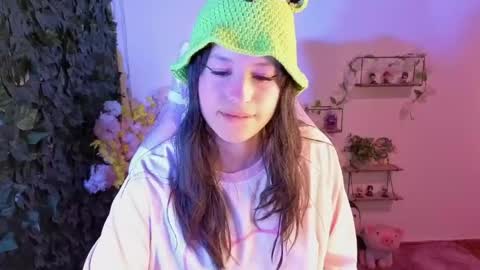 eymmy_24 online show from June 5, 1:42 am