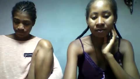 faiqua95 online show from April 15, 6:41 pm