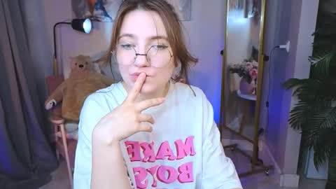 Tara online show from November 8, 8:47 pm