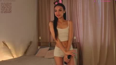 My name is Milisa  online show from June 27, 11:11 am