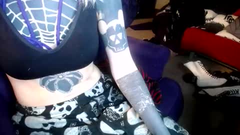 Farrah online show from December 3, 10:56 pm