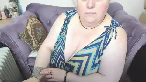 fashiona online show from March 28, 9:57 pm