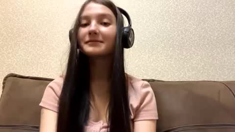 Aurora 18yo online show from November 14, 8:36 am