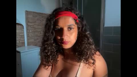 fayfay2002 online show from May 15, 8:22 pm