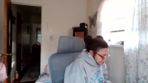 Soley online show from November 19, 8:09 pm