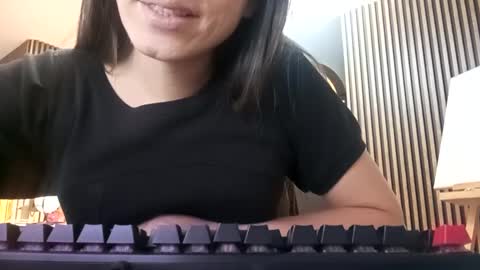 Snapshot of fenix_11_ chatting on September 18, 12:09 am Alejandra online show from September 18, 12:09 am