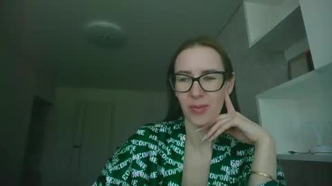 feraliss online show from May 5, 9:34 am