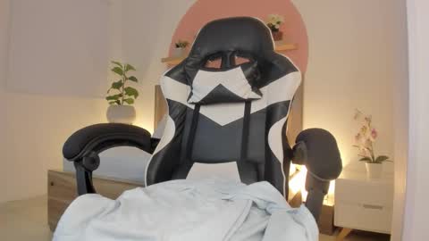 Fer  online show from October 30, 2:36 am