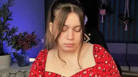 fiora online show from October 12, 5:32 am