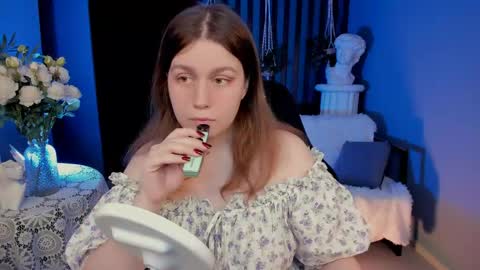 fiora online show from April 11, 6:30 am