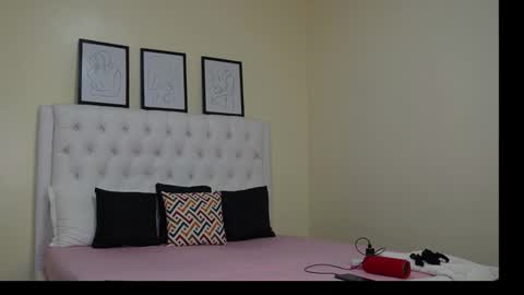 Goddess online show from September 19, 9:25 pm