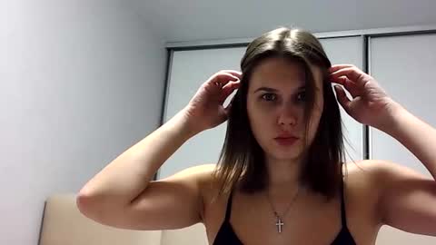 Sara online show from October 4, 8:02 pm