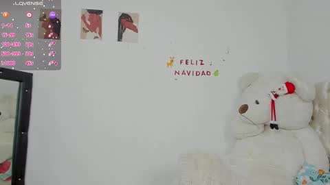 Snapshot of flavia_cruz chatting on December 31, 4:25 pm Flavia online show from December 31, 4:25 pm