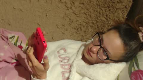 say meow and send tip  online show from December 16, 10:13 pm