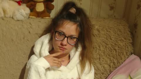 say meow and send tip  online show from December 15, 9:42 pm