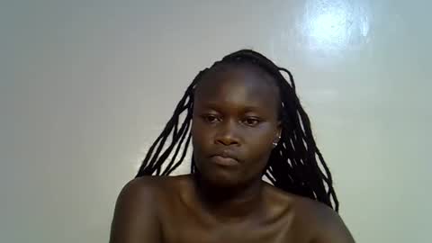 flowerdiva002 online show from December 17, 6:01 pm