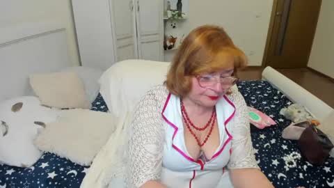 Flowerlower online show from May 31, 6:09 pm