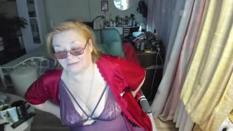 Flowerlower online show from April 17, 9:50 pm