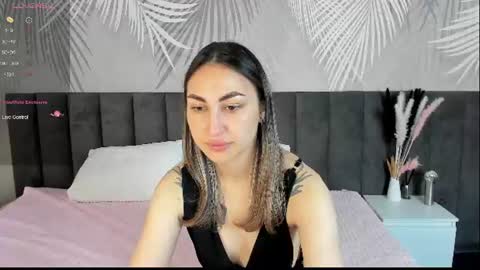 fly_ari online show from June 12, 2:08 am