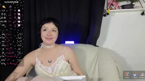 Emily online show from January 10, 2:22 pm