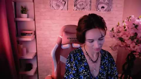 Vivian online show from September 10, 11:10 am