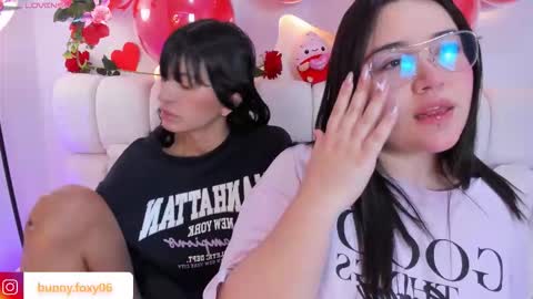 FOXY AND BUNNY online show from February 25, 5:28 am