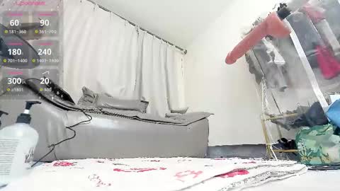 yiyi online show from February 24, 11:53 am